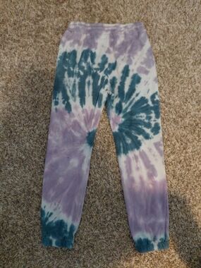 vestique Kids Tie-Dye Joggers in Purple & Teal